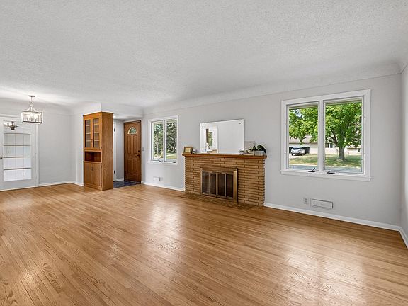 2nd image of 10013 Fremont Ave S