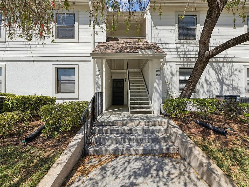 1st image of 104 Meadow Ln #104