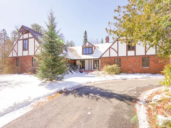 15 Cromwell Drive, Orono, ME 04473