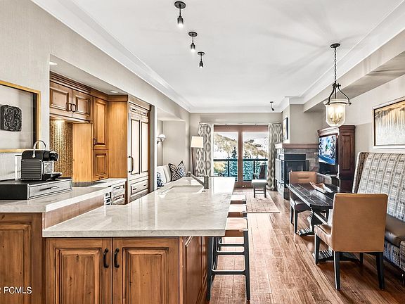 3rd image of 2300 Deer Valley Dr E #316