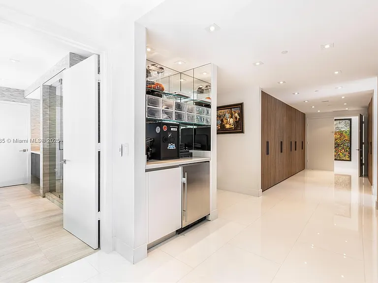 1 Collins Ave #207 — Photo 21