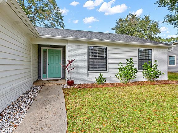 4th image of 712 Lupine Ln