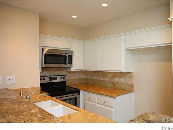 3rd image of 1885 Veteran Ave APT 203
