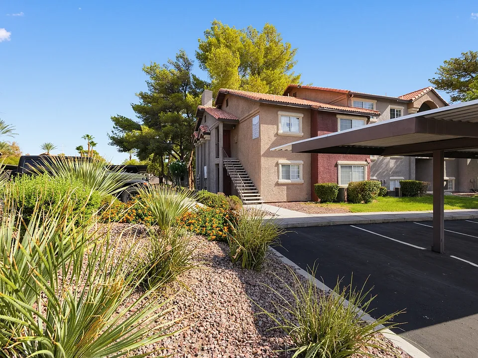 2750 S Durango Dr #1023