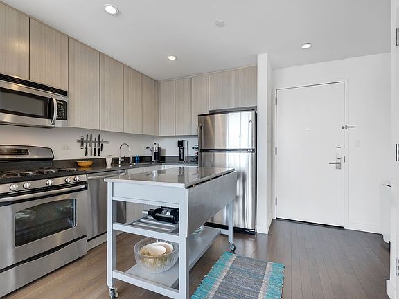 5th image of 388 Bridge St APT 18K