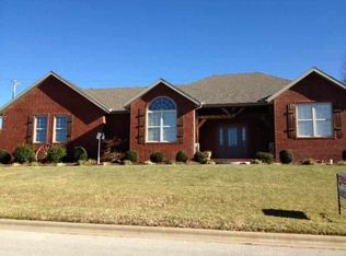 2 Remington Dr, Monett, MO 65708