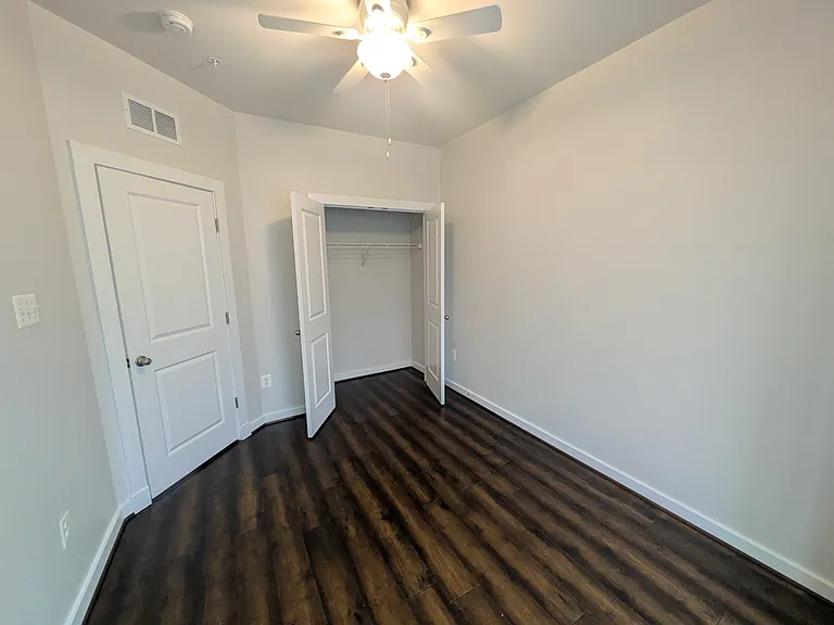 1121 Lawler Dr — Photo 25