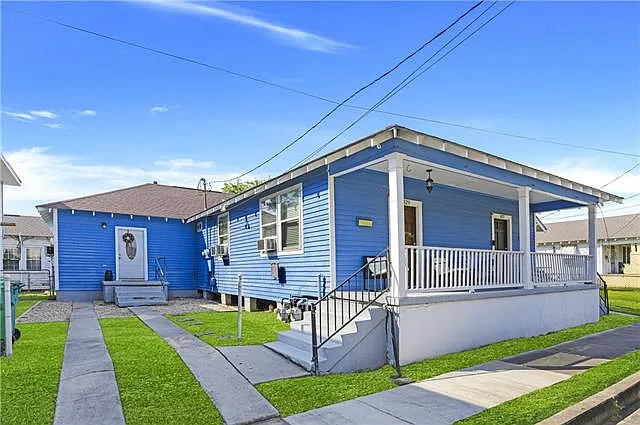 3 bed, 2.0 bath, 1200 sqft, $1,700 — Photo 2