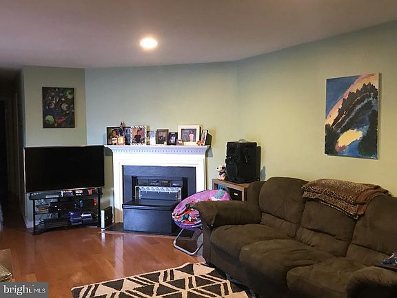 4th image of 622 Woodmill Dr