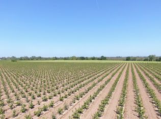 19991 N Tretheway Rd, Acampo, CA 95220