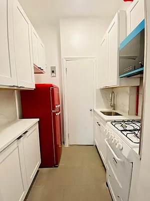 Rented by Coroi Corp | media 5