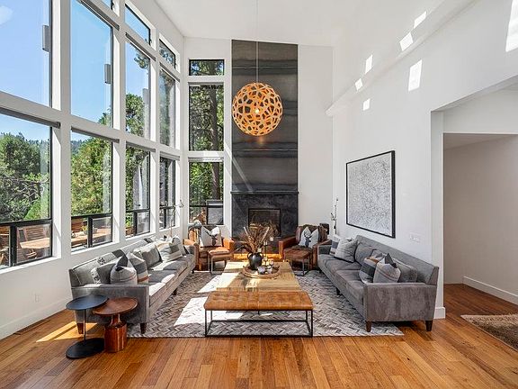 4th image of 700 Olympic Valley Rd