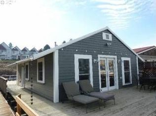 173 NE Bridgeton Rd SLIP 23, Portland, OR 97211