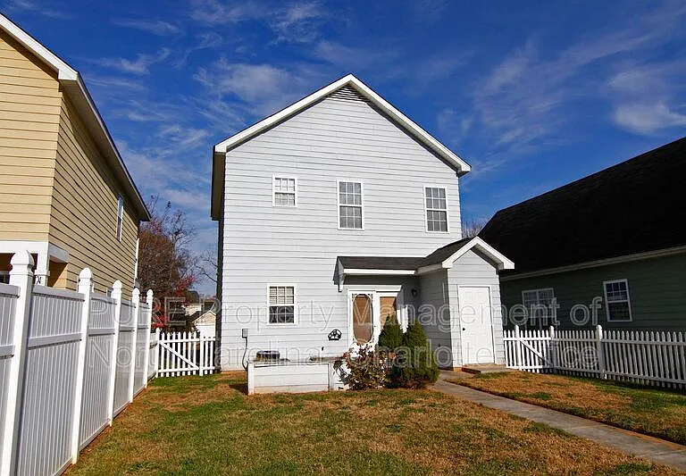 7428 Darblay St — Photo 30