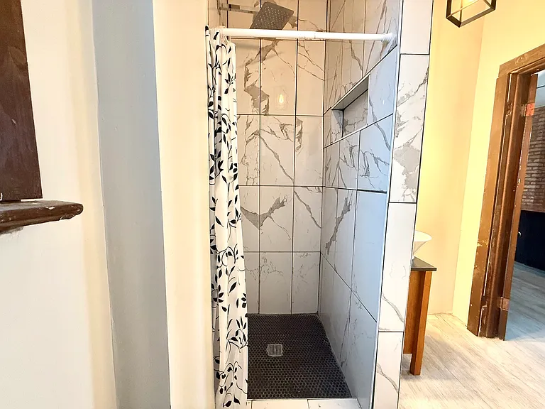 2141 S Marshall Blvd #2-R — Photo 11