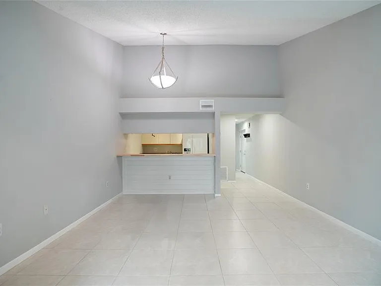 4717 Winslow Beacon #7 — Photo 12