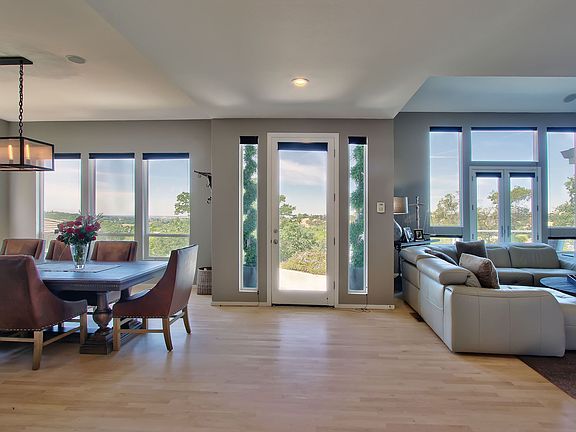 3rd image of 2376 Clubhouse Dr
