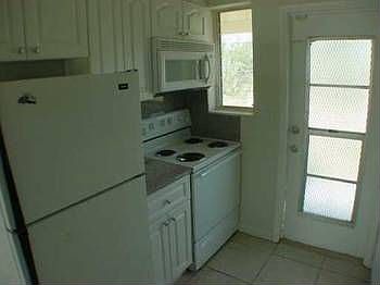 4th image of 4700 NE 14th Ter