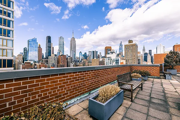 Rented by Douglas Elliman | media 20