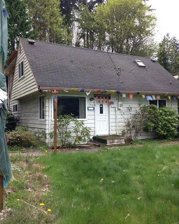 1st image of 137 NW 205th St