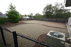 4th image of 4665 Oak Glen Dr