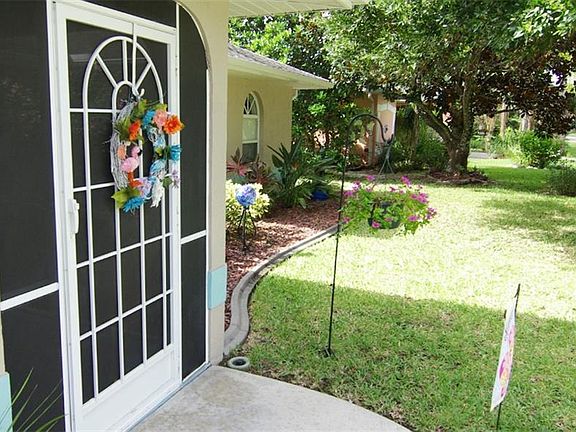 2nd image of 2842 Parkmount Ter