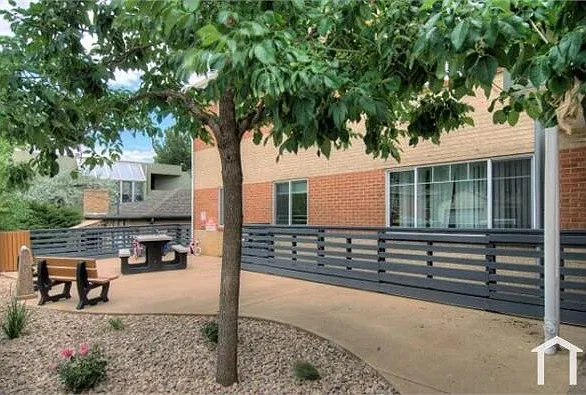4800 Broadway St — Photo 18