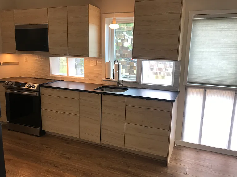 New stove and tile backsplash in 2025