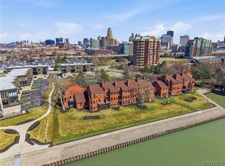 18 Marina Park S #18, Buffalo, NY