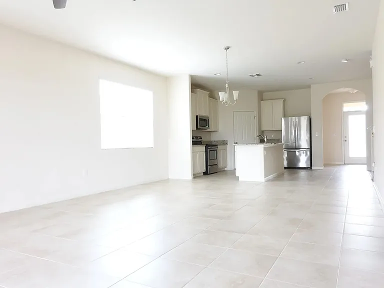 1014 Musgrass Cir — Photo 2