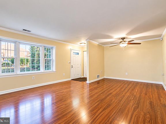 3rd image of 9065 N Laurel Rd Unit G