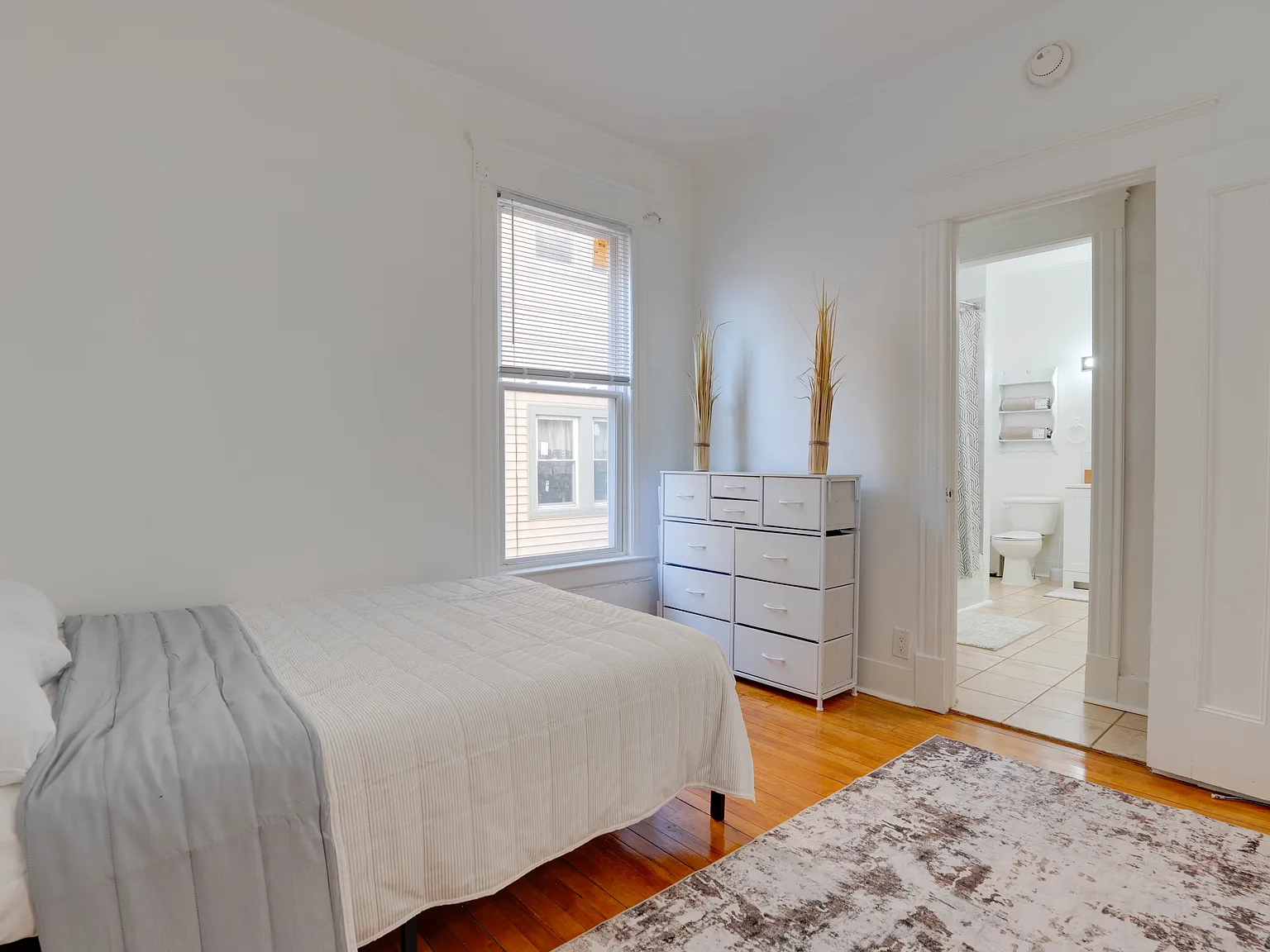 1 bed, $1,400 — Photo 3
