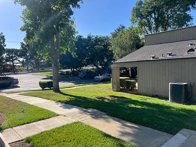 2nd image of 1471 Cypress St
