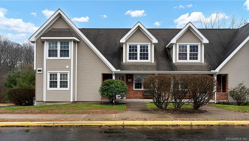1st image of 277 Reservoir Avenue #203