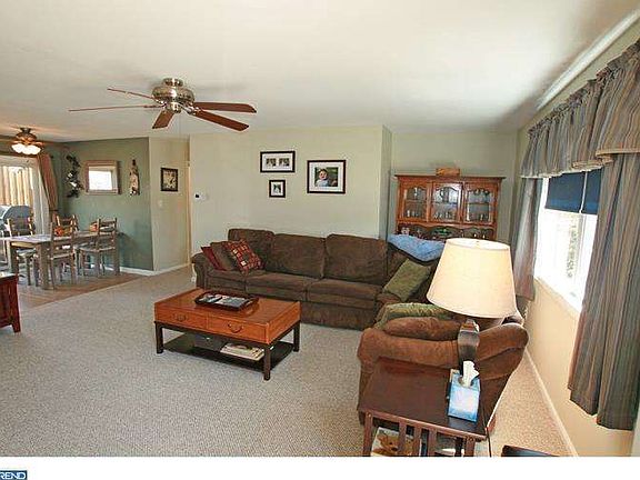 5th image of 88 W Shady Dr