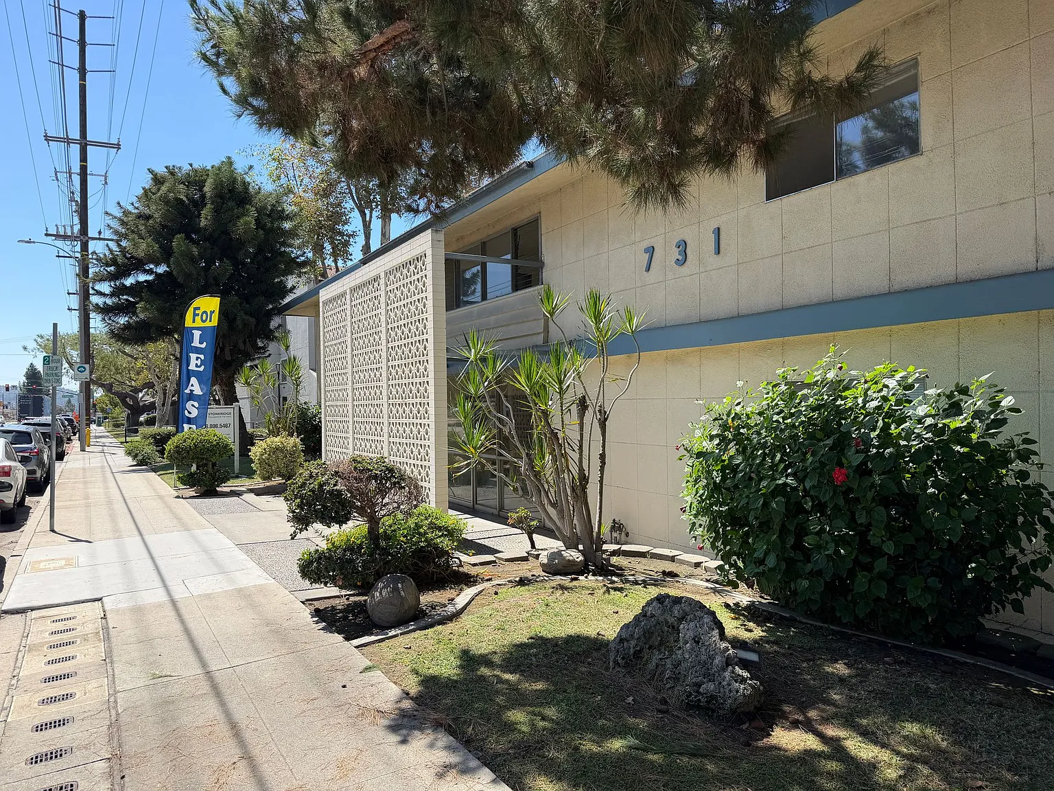 731 N Azusa Ave — Photo 4