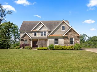 2732 Carric Ct, Jackson, MI 49201