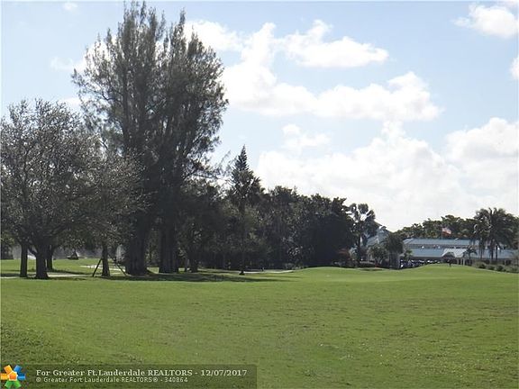 2nd image of 3016 Lake Shore Dr #3016