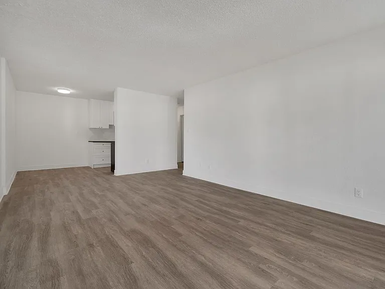 645 Townsite Rd — Photo 11