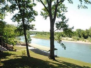 7833 Rr 3, Doniphan, MO 63935