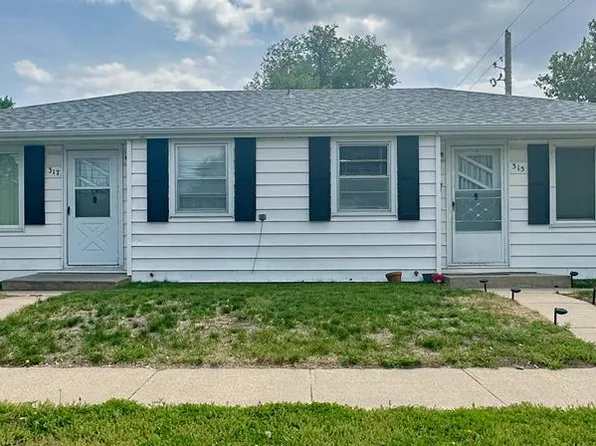 315-317 E Bismark Rd, Grand Island, NE 68801