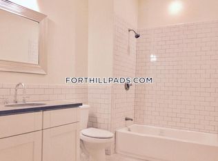 130 Roxbury St #1C, Boston, MA 02119