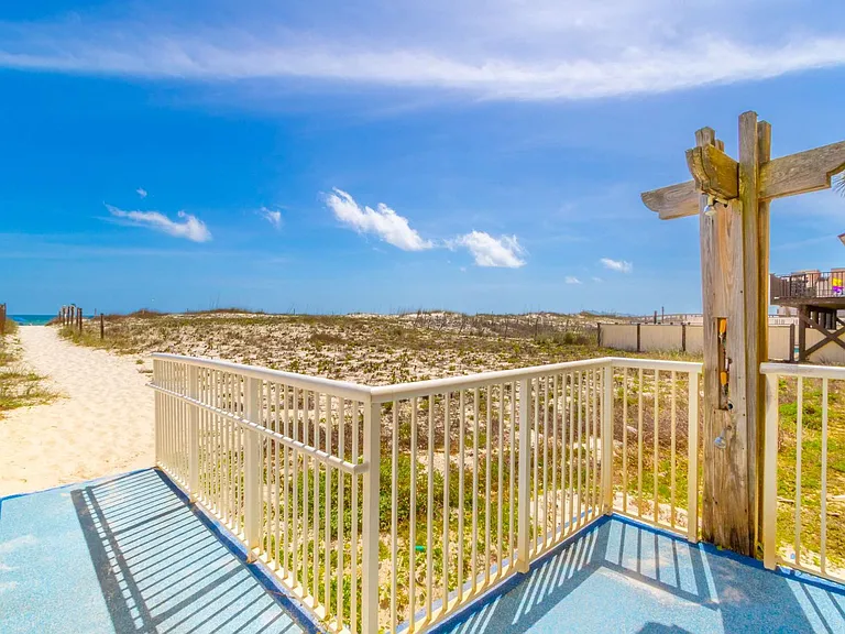 615 W Beach Blvd #ID1541224P — Photo 11