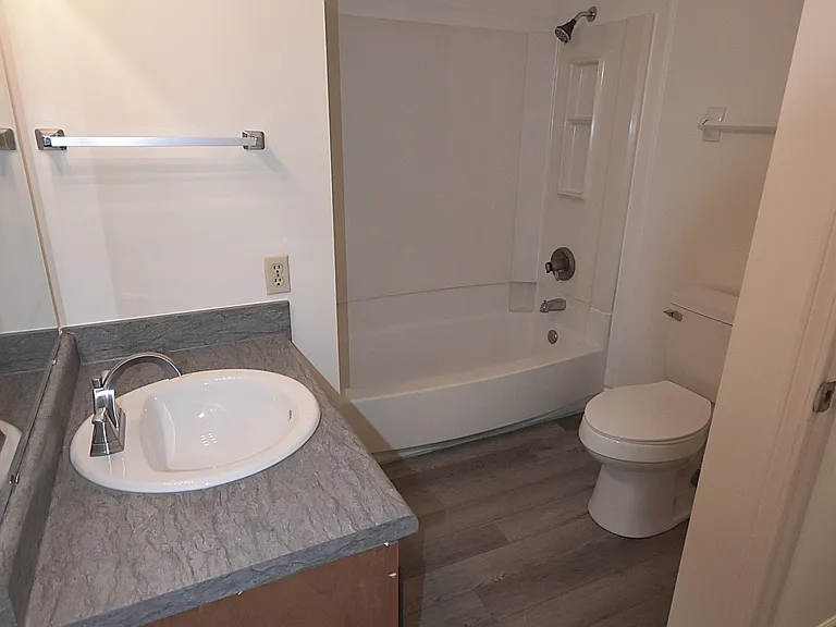 Waveland Place Apartments — Photo 86