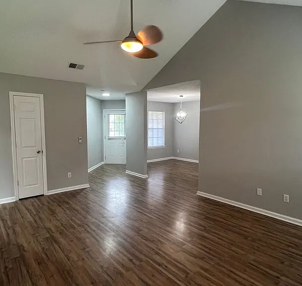916 Wrenwood Ln — Photo 11