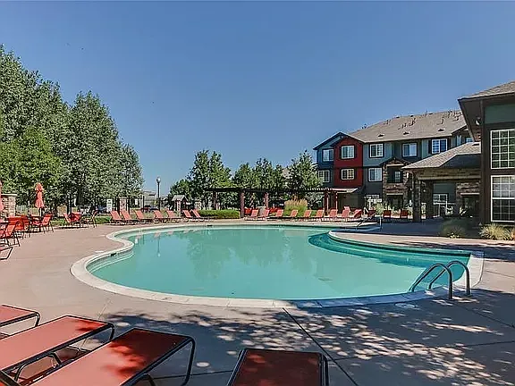 2 bed, 1026 sqft, $2,200 — Photo 3