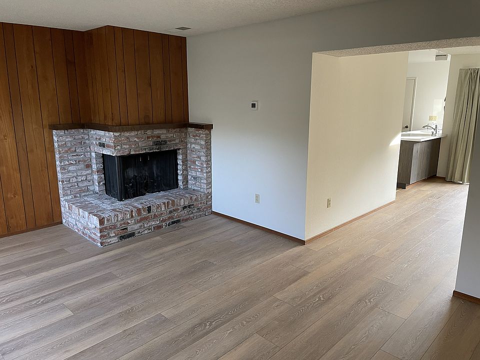 1st image of 121 Oliva Ct #A