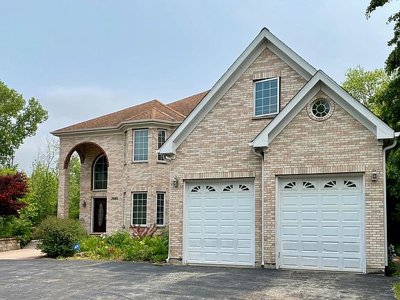 2nd image of 3985 Lake Park Ave