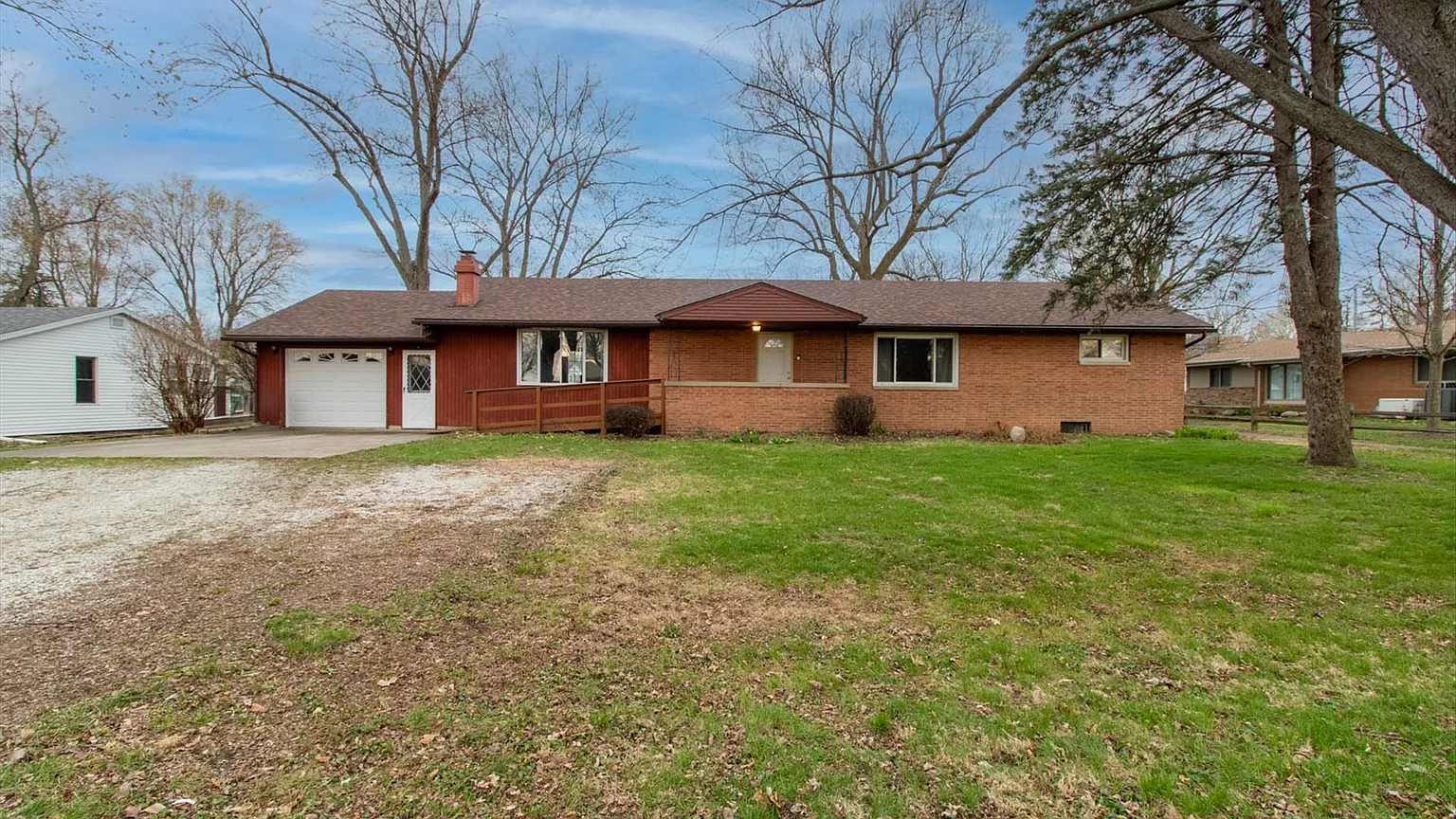 107 Gilmore Ave photo 1