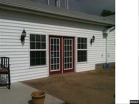 1st image of 1025 Summer St